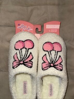 Women's Pink White Pom-Pom Bow Slippers
